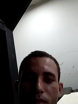 Snapshot of jhonmenas14 chatting on 17, 12, 2025 jhonmenas14 online show from 17, 12, 2025