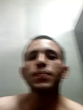 Snapshot of jhonmenas14 chatting on 19, 12, 2025 jhonmenas14 online show from 19, 12, 2025