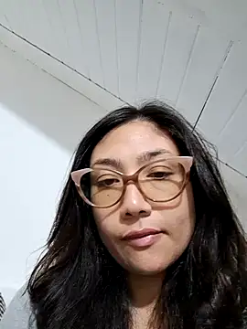 Mia Ruiz online show from 5, 2, 2025