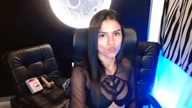 Snapshot of cloe_fox chatting on 6, 11, 2025 cloe fox online show from 6, 11, 2025