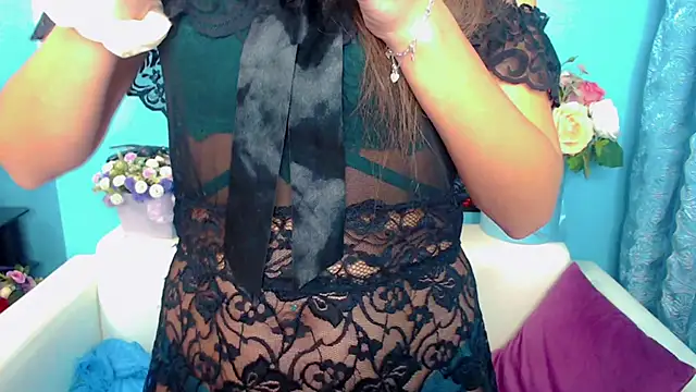 Snapshot of LindaaLu chatting on 12, 12, 2024 LindaaLu online show from 12, 12, 2024