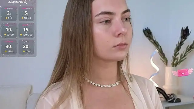 chloi hes online show from 22, 9, 2025