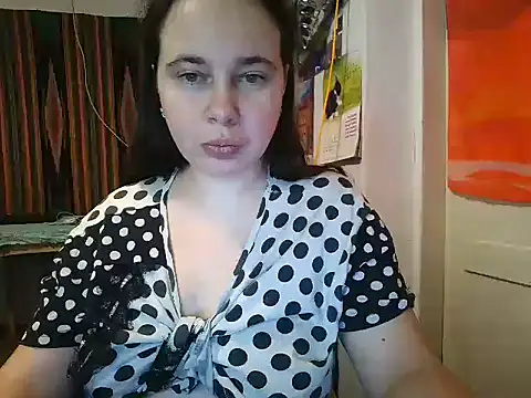 Cora Maro online show from 2, 2, 2025