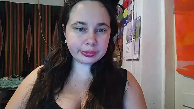 Cora Maro online show from 9, 10, 2025