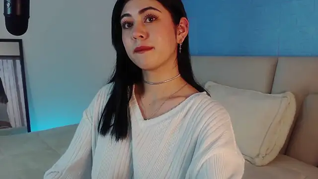 Zoe Benson online show from 6, 3, 2025