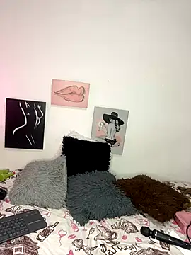 BarbieHotLaura online show from 29, 11, 2025