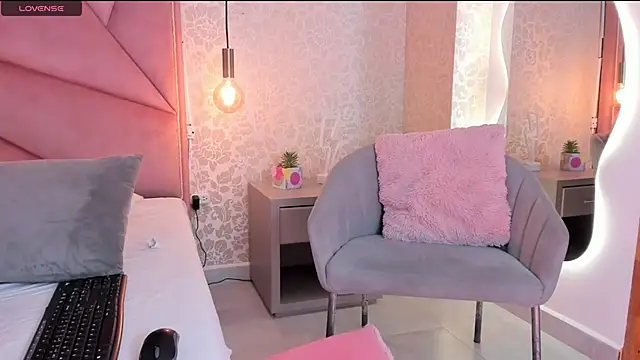 Snapshot of salome-brown chatting on 14, 12, 2024 salome-brown online show from 14, 12, 2024