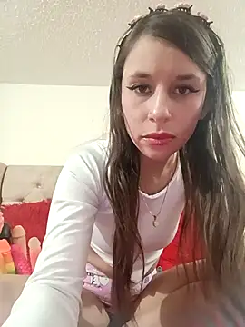 Snapshot of RubyEmerald chatting on 28, 11, 2025 RubyEmerald online show from 28, 11, 2025