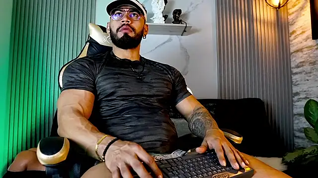 Snapshot of jaxon_colton chatting on 5, 12, 2025 jaxon colton online show from 5, 12, 2025