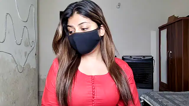 Hoty-Shivangi online show from 3, 5, 2026
