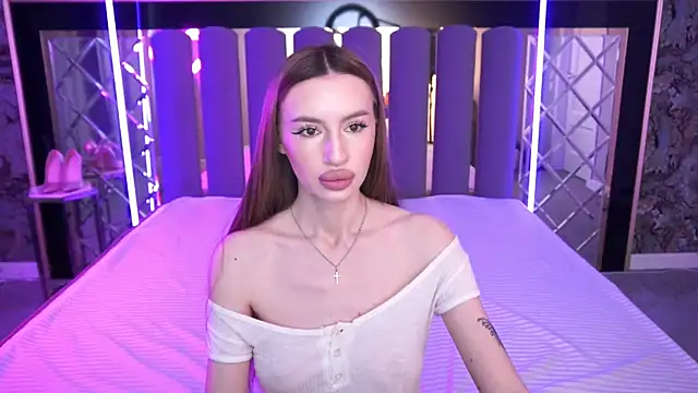 Snapshot of Snow_WhiteeeX chatting on 3, 5, 2026 Snow WhiteeeX online show from 3, 5, 2026