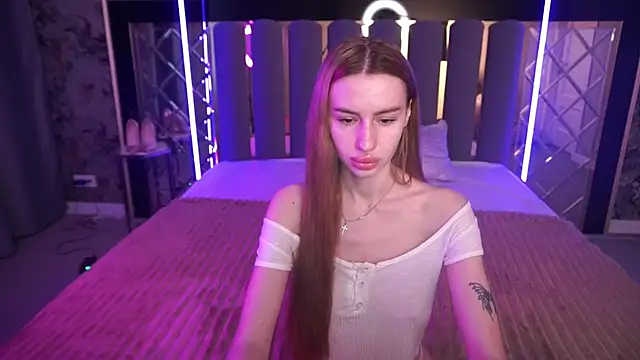 Snapshot of Snow_WhiteeeX chatting on 17, 5, 2026 Snow WhiteeeX online show from 17, 5, 2026