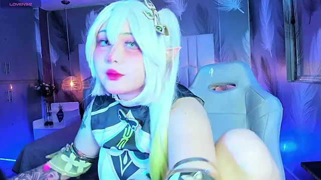 Snapshot of AHRI_LEE chatting on 1, 1, 2025 AHRI LEE online show from 1, 1, 2025