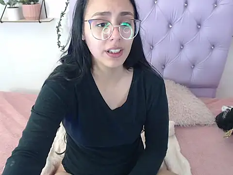 Snapshot of Freyja_01 chatting on 14, 9, 2025 Freyja 01 online show from 14, 9, 2025