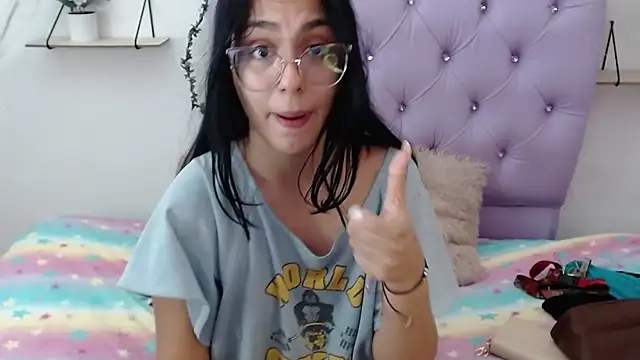 Snapshot of Freyja_01 chatting on 3, 12, 2025 Freyja 01 online show from 3, 12, 2025