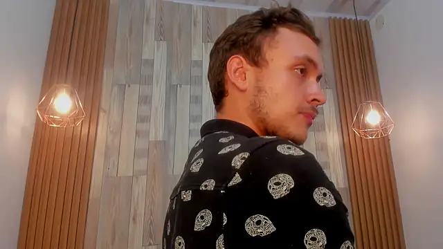 Desmon Clark online show from 30, 1, 2025