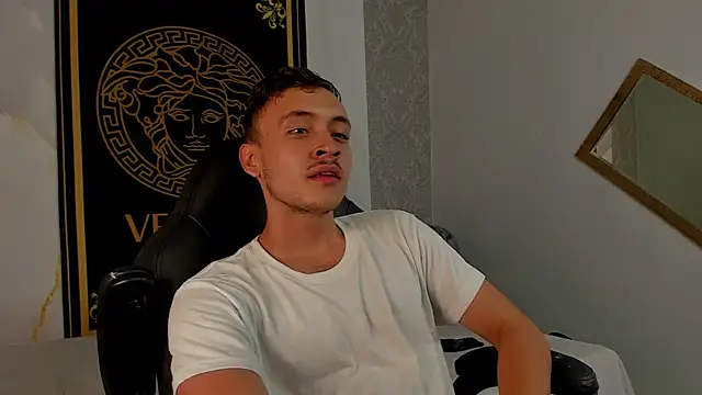 Desmon Clark online show from 2, 3, 2025