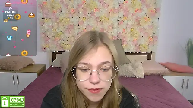 LayriantaVee online show from 5, 10, 2025