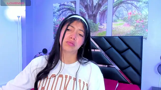 KimberlyVillaLobos online show from 9, 9, 2025