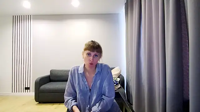 Daniella Lorente online show from 26, 2, 2025