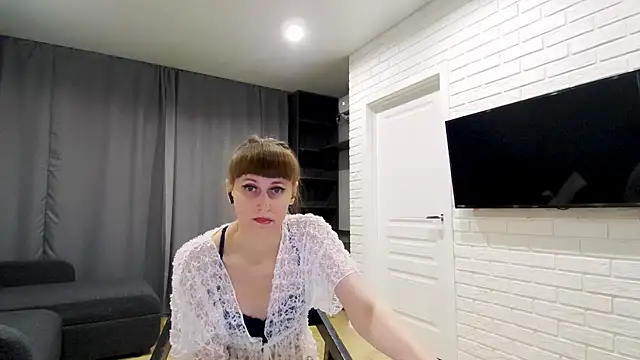Snapshot of Daniella_Lorente chatting on 2, 5, 2026 Daniella Lorente online show from 2, 5, 2026