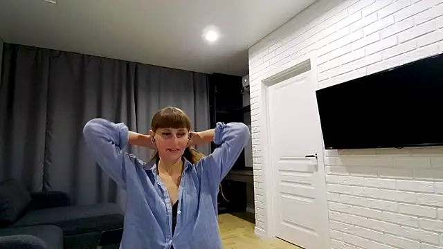 Daniella Lorente online show from 4, 7, 2026