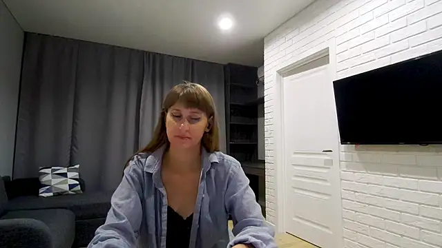 Daniella Lorente online show from 24, 7, 2026