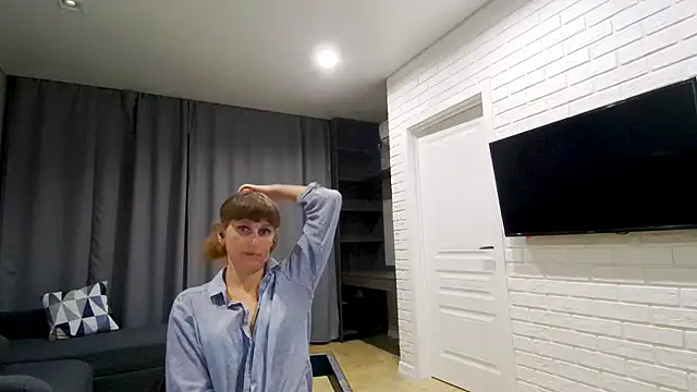 Daniella Lorente online show from 30, 7, 2026