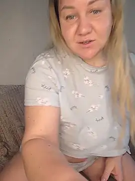 Anna Curvy online show from 7, 2, 2026