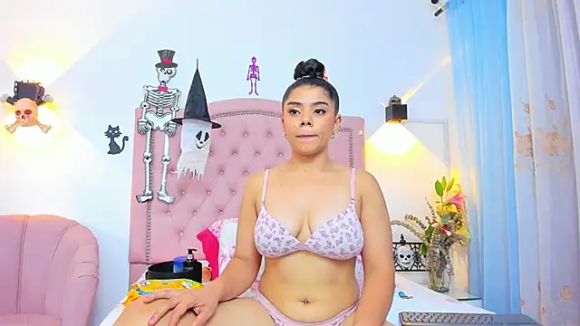 JulieeHabubu online show from 29, 10, 2025