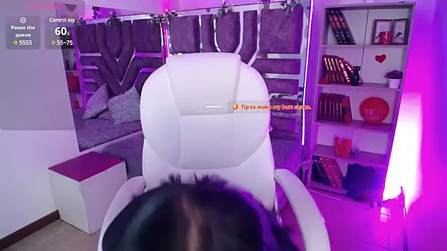 AliceWalker 11 online show from 4, 3, 2025