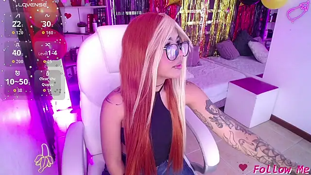 AliceWalker 11 online show from 20, 9, 2025