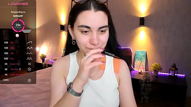 hannacheekss  online show from 29, 1, 2025