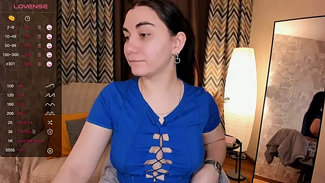 hannacheekss  online show from 1, 3, 2025