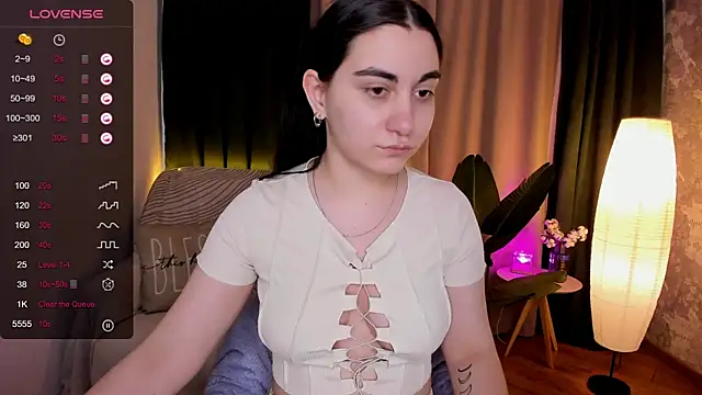 hannacheekss  online show from 10, 3, 2025