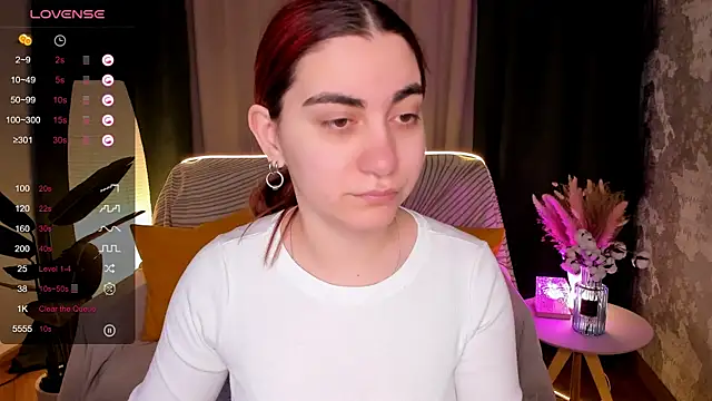 hannacheekss  online show from 19, 2, 2026