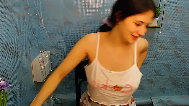 Snapshot of AliceSexyyy_ chatting on 21, 12, 2024 AliceSexyyy online show from 21, 12, 2024