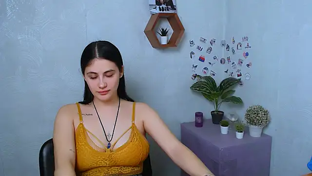 Snapshot of AliceSexyyy_ chatting on 30, 10, 2025 AliceSexyyy online show from 30, 10, 2025