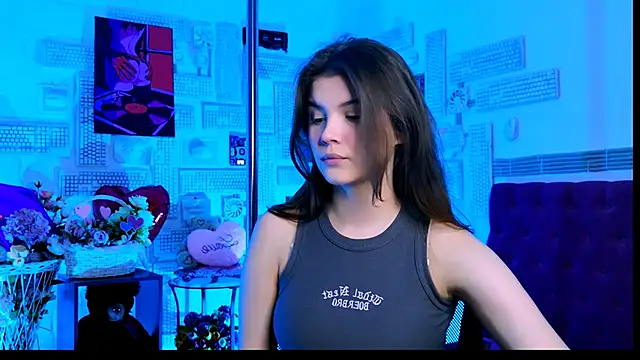 EvaThopson online show from 6, 3, 2025