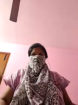 Snapshot of Lilly-queen chatting on 21, 1, 2025 Lilly-queen online show from 21, 1, 2025