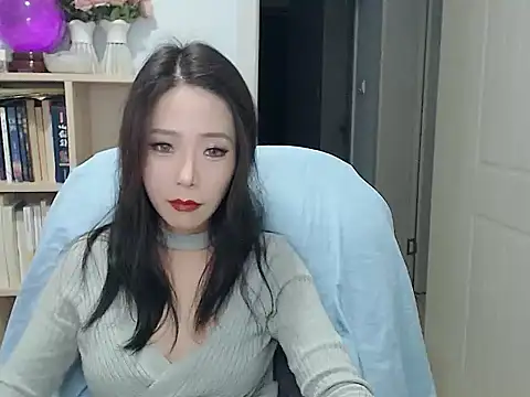 Snapshot of SuSushi728 chatting on 5, 1, 2026 SuSushi728 online show from 5, 1, 2026