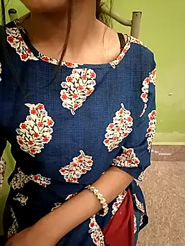 Snapshot of EACH_555 chatting on 23, 11, 2025 EACH 555 online show from 23, 11, 2025