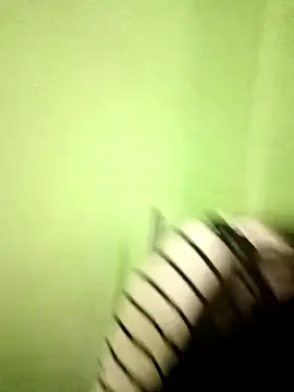 Snapshot of EACH_555 chatting on 18, 12, 2025 EACH 555 online show from 18, 12, 2025