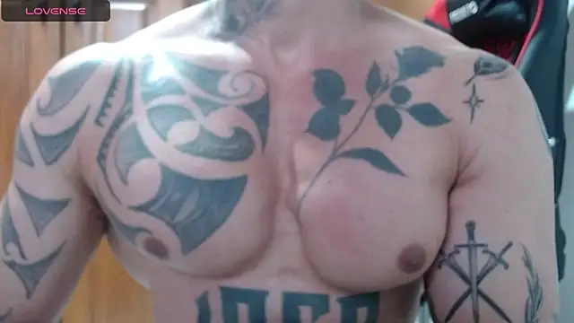 Snapshot of crissantillana chatting on 4, 12, 2024 crissantillana online show from 4, 12, 2024