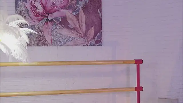 lylylovesyou online show from 2, 2, 2025