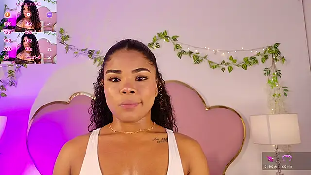 NahiaraReina online show from 7, 2, 2026