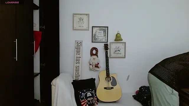 Snapshot of IaDoherty chatting on 21, 12, 2025 IaDoherty online show from 21, 12, 2025