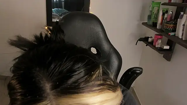 AnnikaMerliahh  online show from 9, 1, 2026