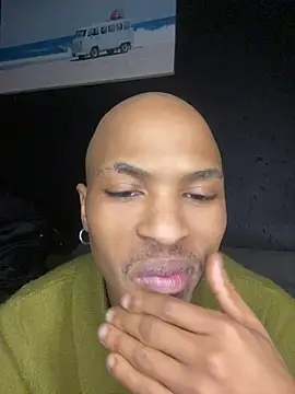 Snapshot of BlueIceCube chatting on 8, 7, 2026 BlueIceCube online show from 8, 7, 2026
