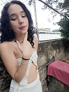 sweet outdoor charm online show from 15, 2, 2026